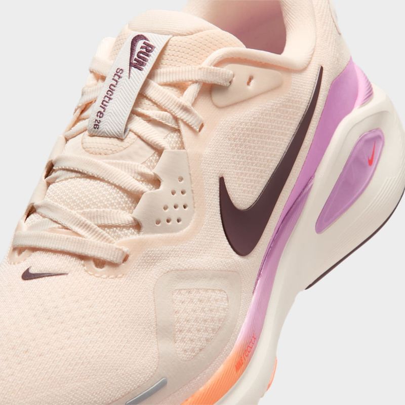 Nike Structure 26-1777998037458