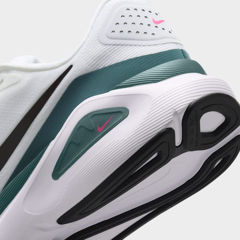 Nike Structure 26-1777999563684