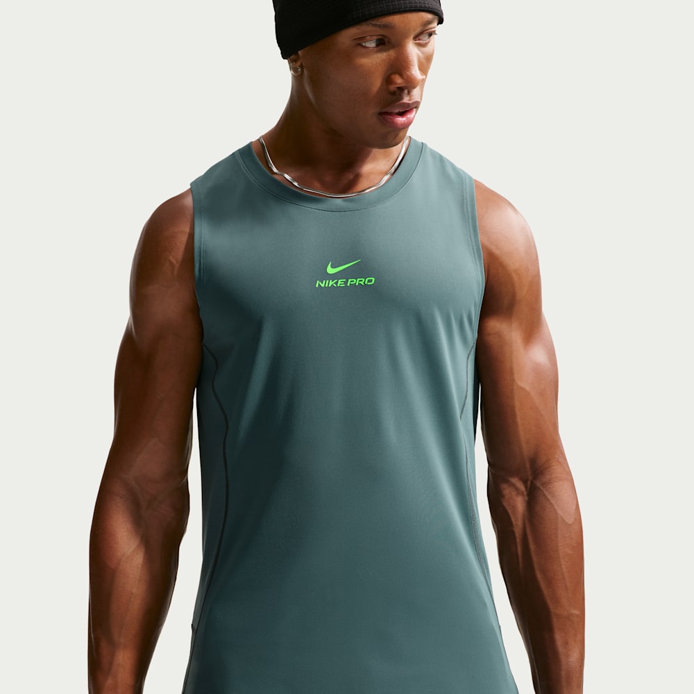 Nike Pro