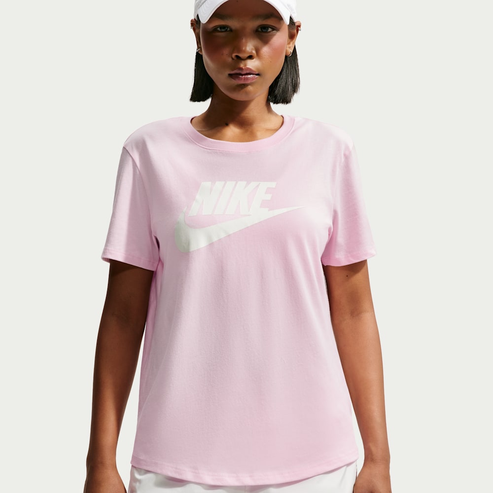 Nike Sportswear Essentials