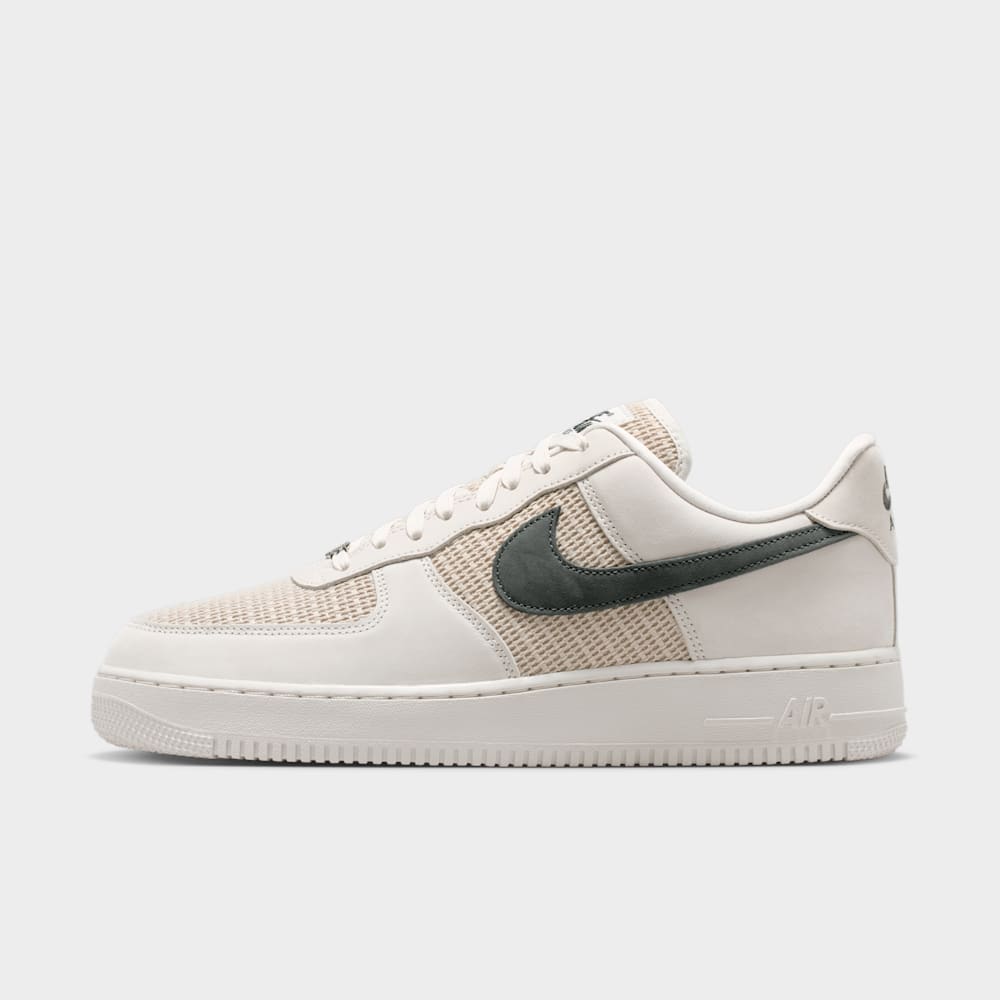 Nike Air Force 1 '07 LV8