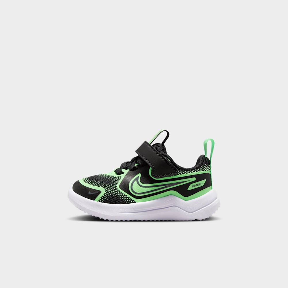 Nike Cosmic Runner