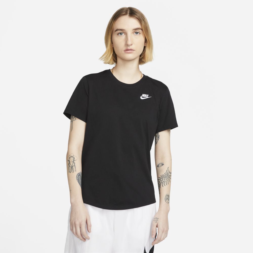 Nike Sportswear Club Essentials