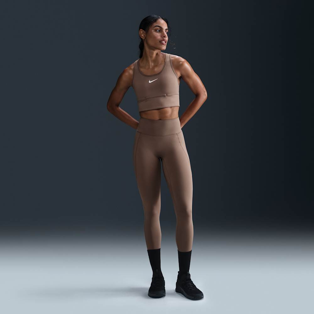 Nike Universa