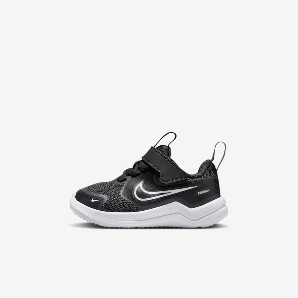 Nike Cosmic Runner
