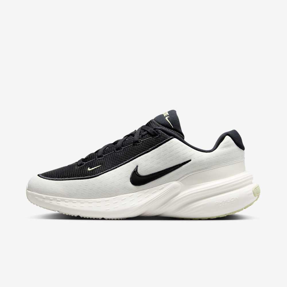 Nike Uplift Sc