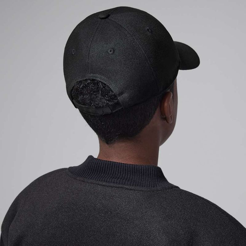 Gorra-con-estructura-y-correa-trasera-para-niños-talla-grande