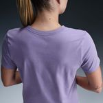 camiseta-con-logotipo-para-mujer