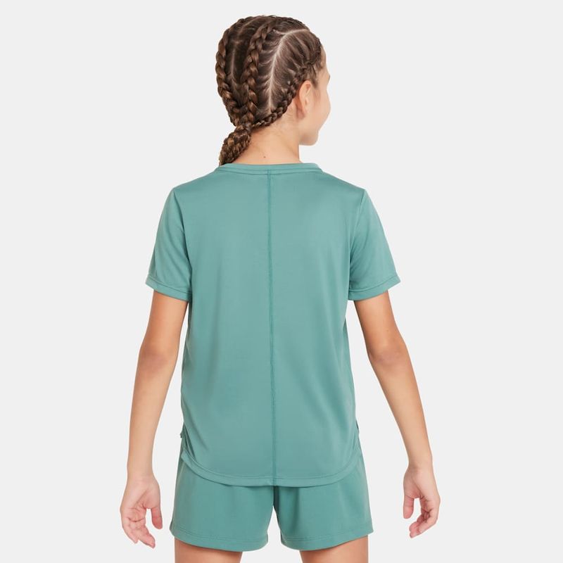 camiseta-de-entrenamiento-de-manga-corta-dri-fit-para-niña-talla-grande