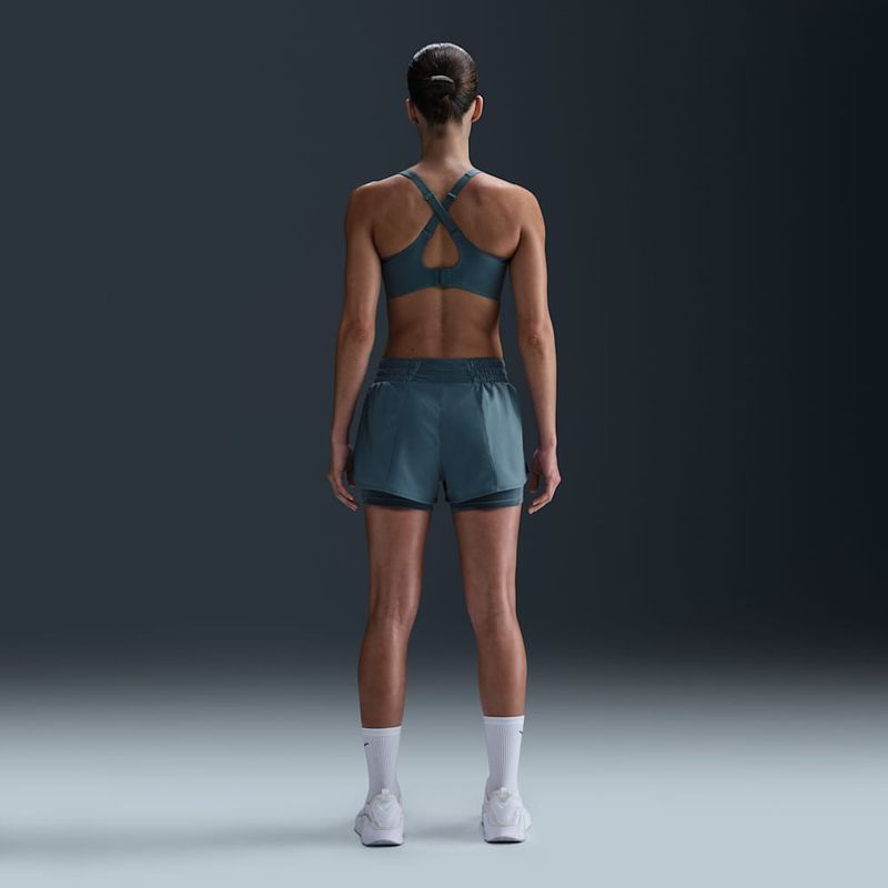 shorts-dri-fit-2-en-1-de-tiro-medio-de-8-cm-para-mujer