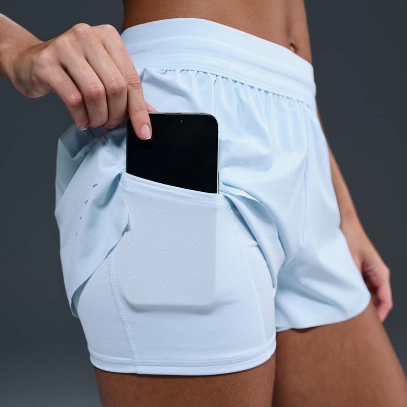 shorts-de-correr-dri-fit-de-tiro-medio-2-en-1-para-mujer