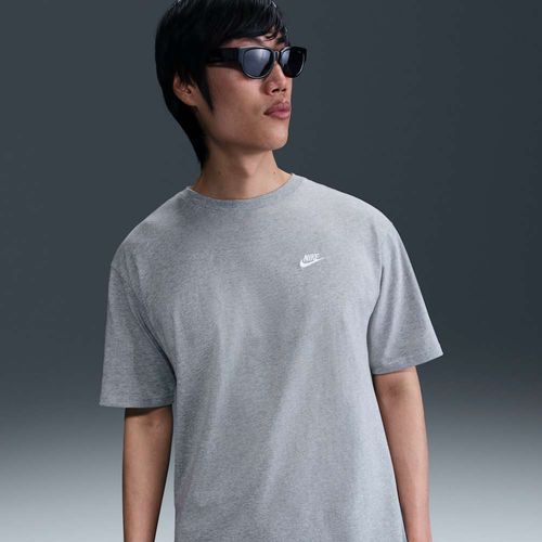 Nike Sportswear Club