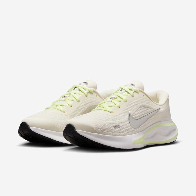 tenis-de-correr-en-pavimento-para-mujer