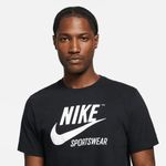 Nike--Sportswear-Camiseta-para-Hombre