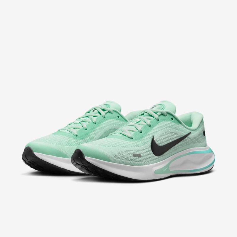 calzado-de-correr-en-pavimento-para-mujer