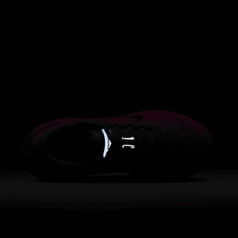 Nike-Vomero-Plus