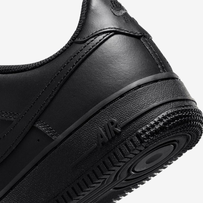 Nike-Air-Force-1-LE
