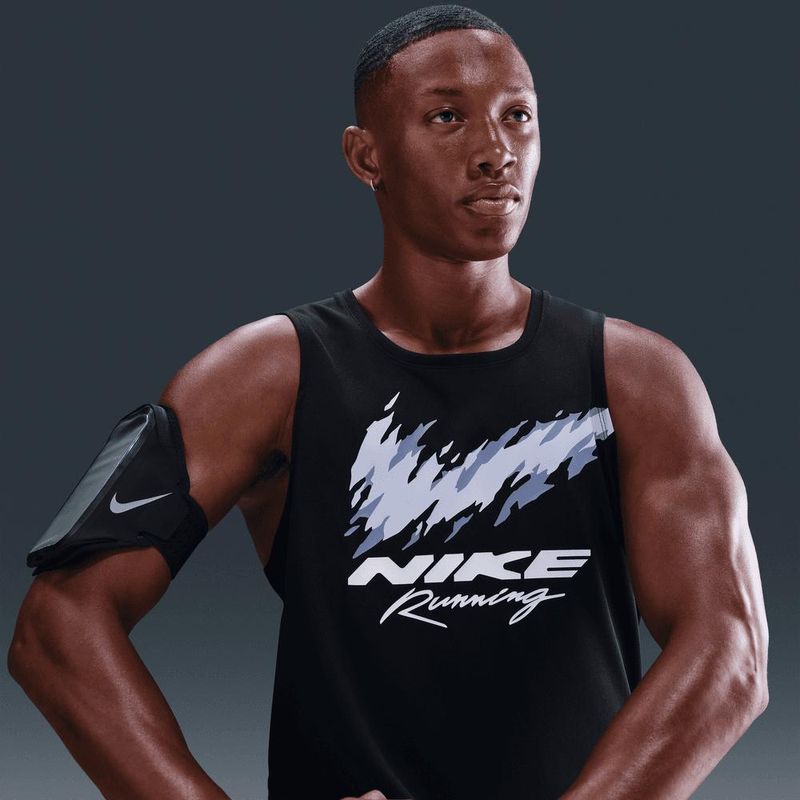 Nike-Miler-