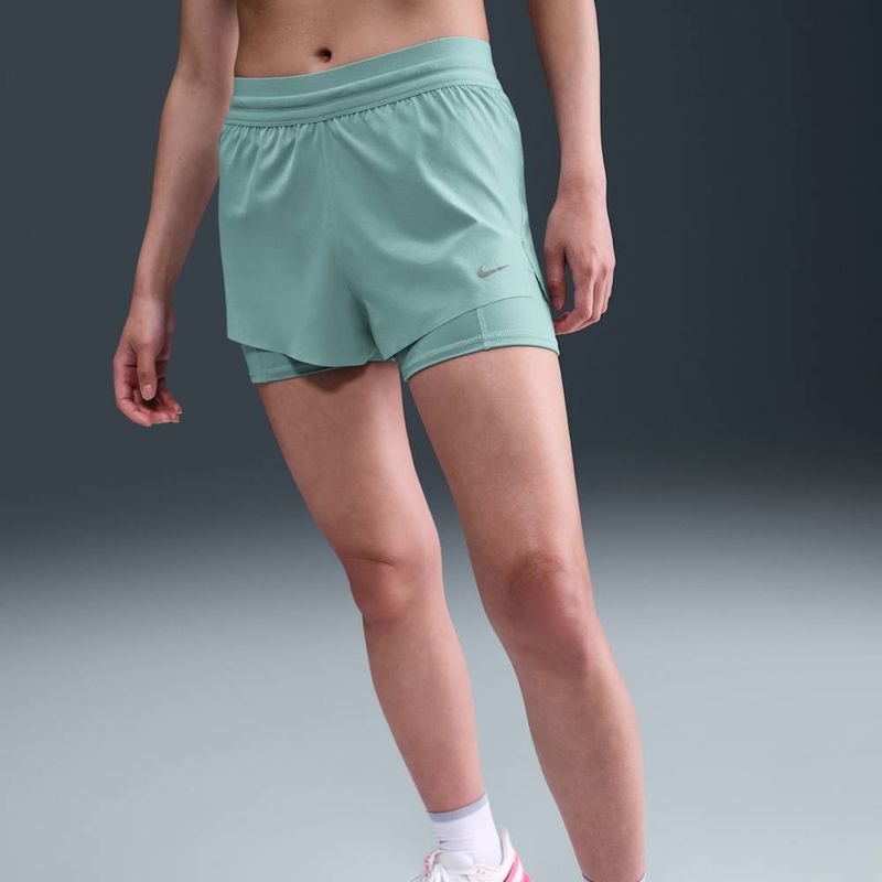 shorts-de-correr-dri-fit-de-tiro-medio-2-en-1-para-mujer
