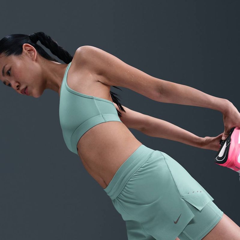 shorts-de-correr-dri-fit-de-tiro-medio-2-en-1-para-mujer