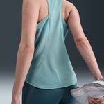 camiseta-de-tirantes-de-correr-dri-fit-para-mujer