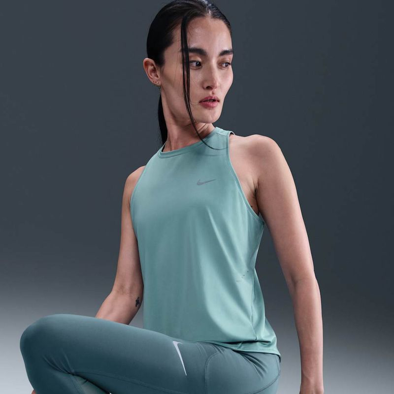 camiseta-de-tirantes-de-correr-dri-fit-para-mujer