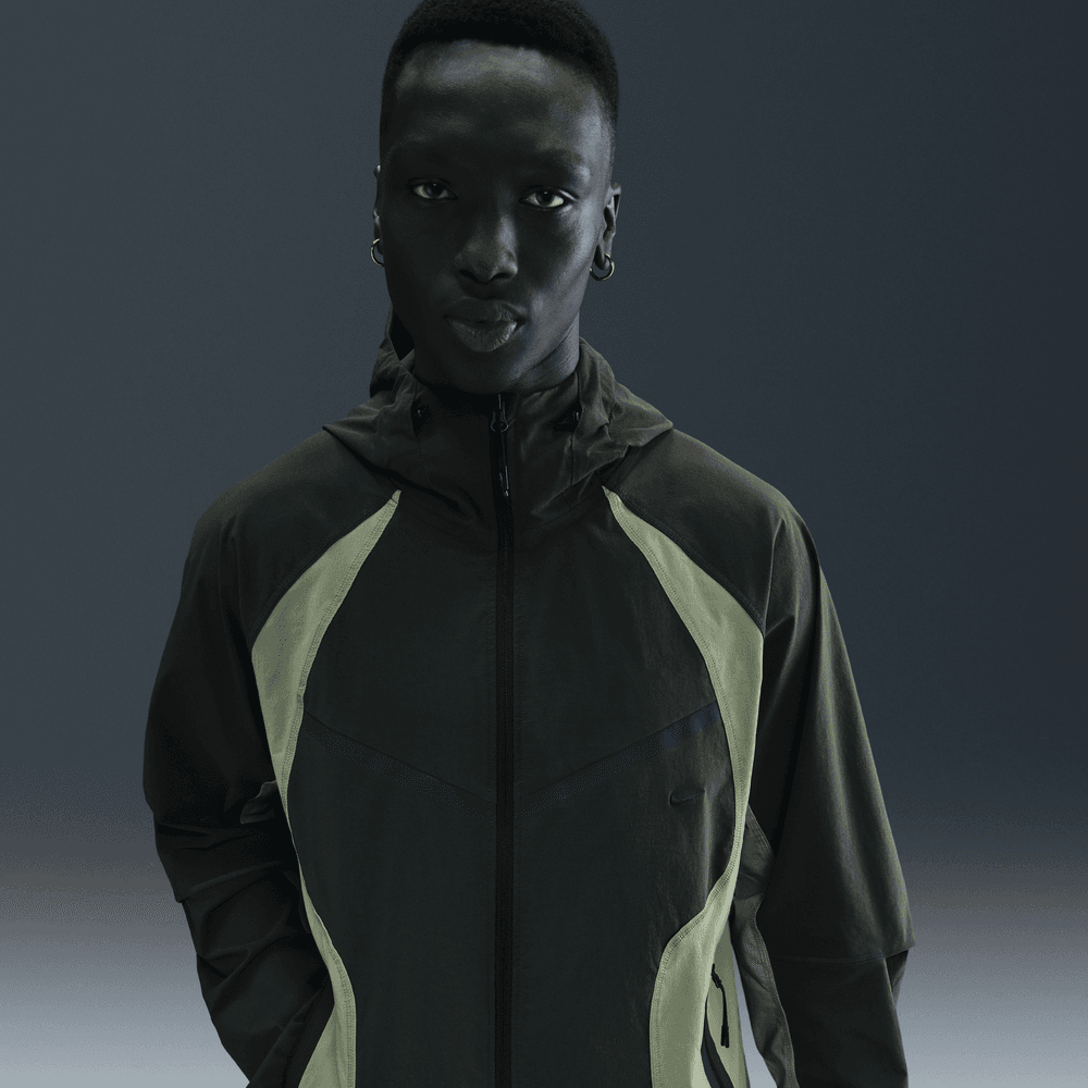 Nike Tech