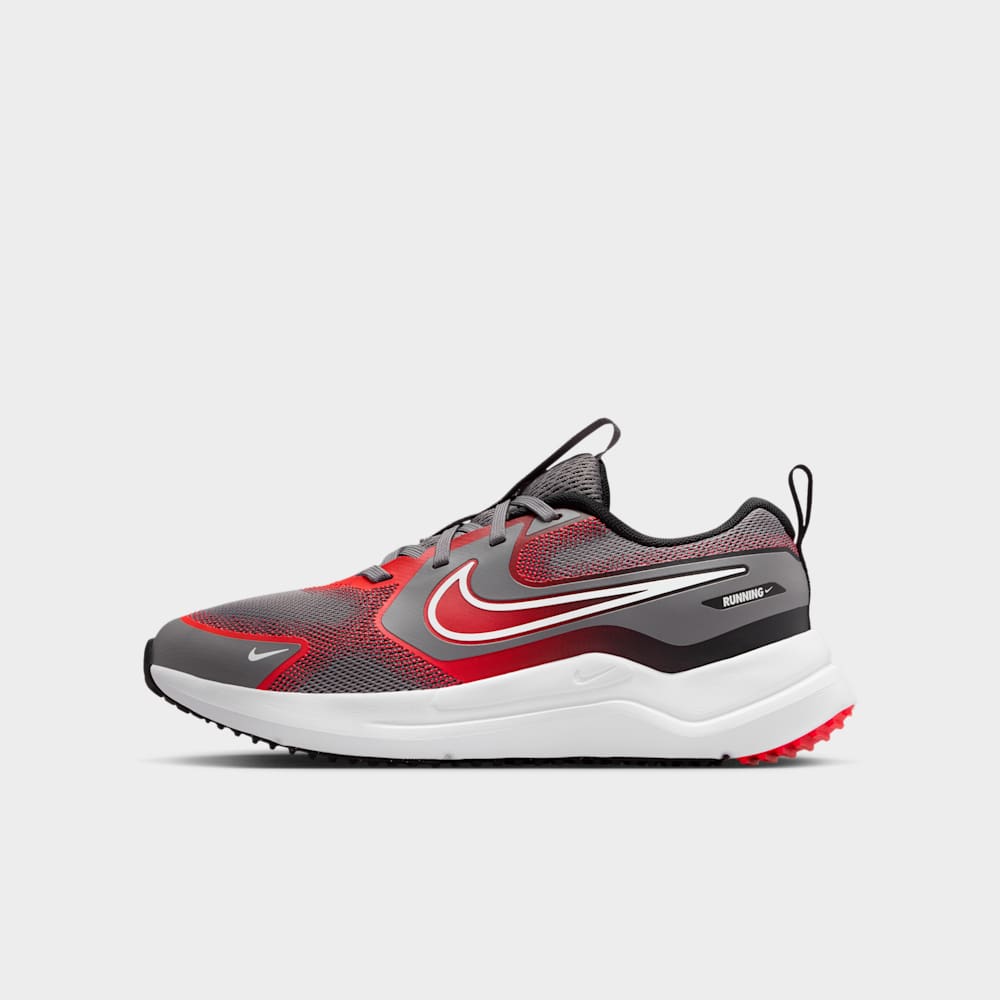 Nike Cosmic Runner